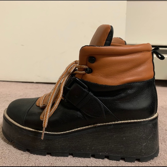 BOOTS - Picture 5 of 5